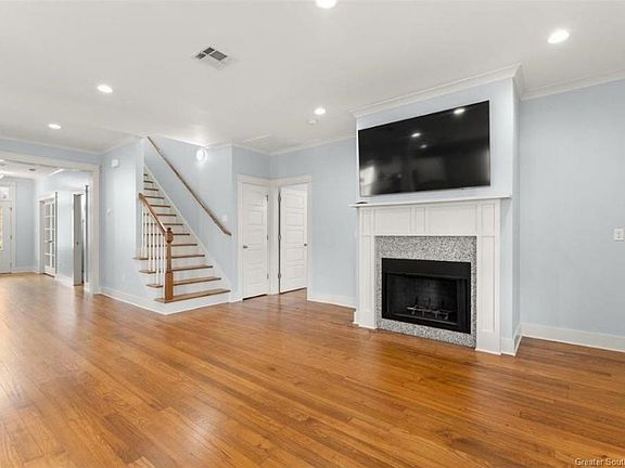 5th image of 1931 Barbe St