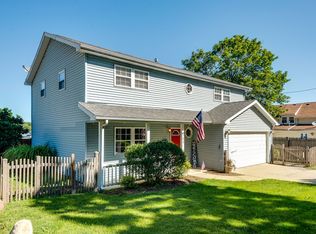 123 Murphy St, Wauconda, IL 60084