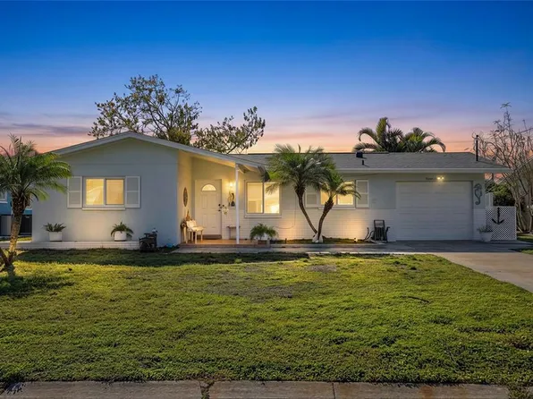 1218 Lazy Lake Rd E, Dunedin, FL 34698