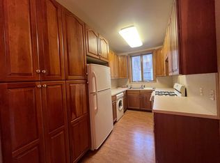 856 47th St #2R, Brooklyn, NY 11220