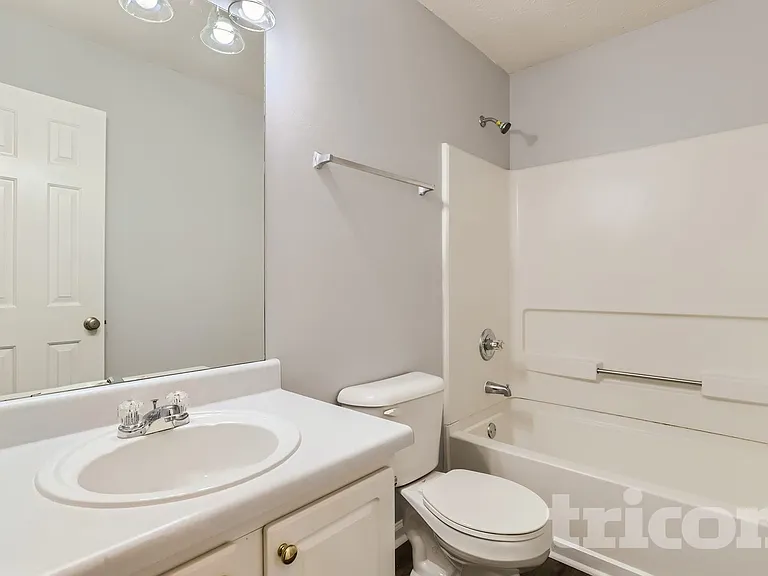 535 Concord Ter — Photo 9