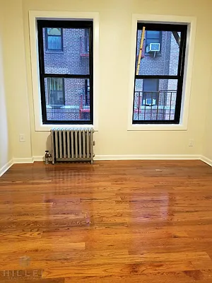 Rented by Hillel Realty Group | media 18