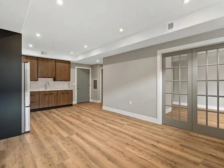 4237 Bergen Tpke — Photo 14