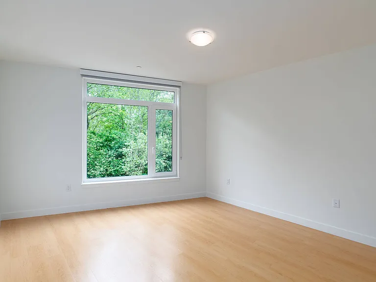 605 Concord at Fresh Pond — Photo 17