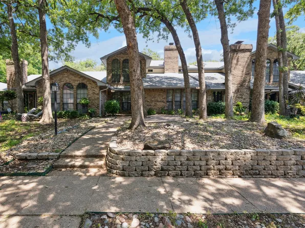 1011 W Lovers Ln, Arlington, TX 76013