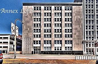 1st image of 1511 Locust 607