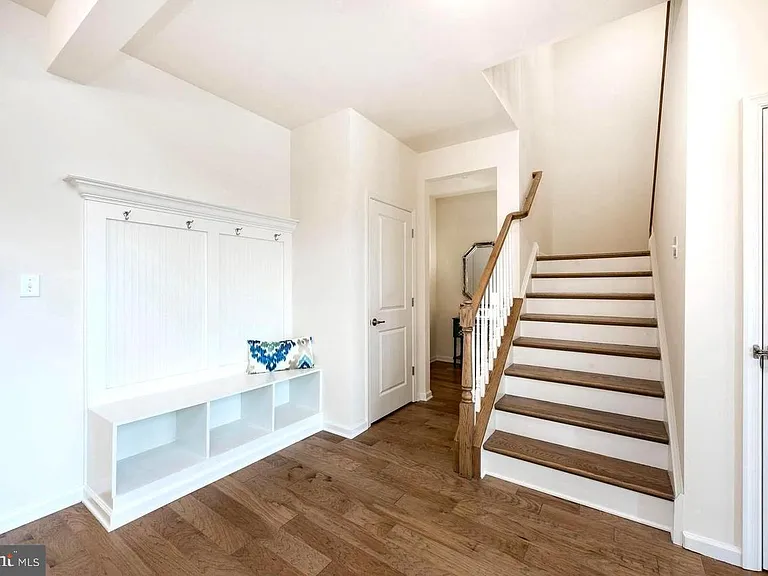 427 Lee Pl — Photo 16