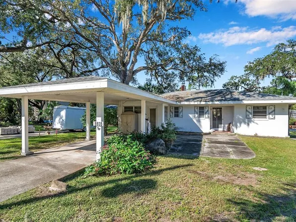 5935 Rio Dr, New Port Richey, FL 34652