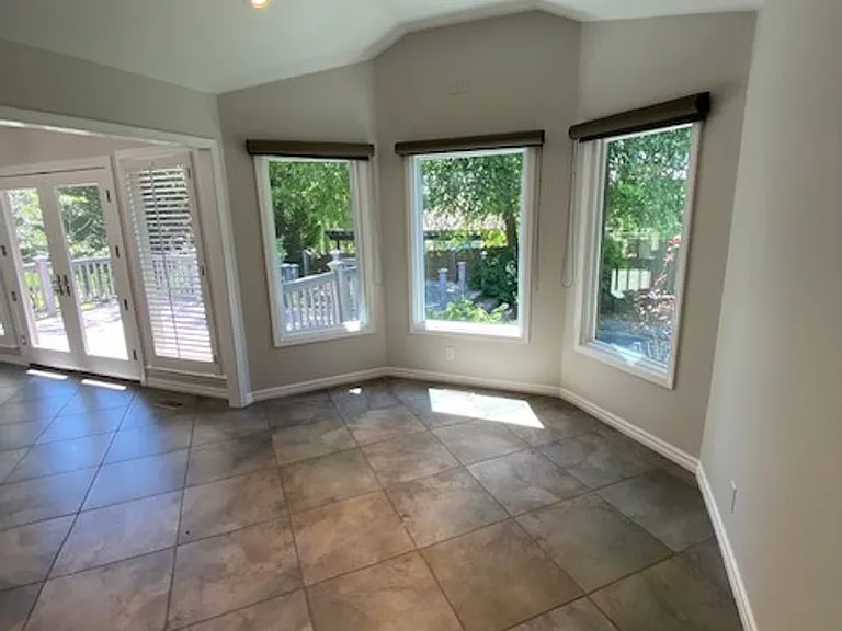 62 W Champions Blvd — Photo 7
