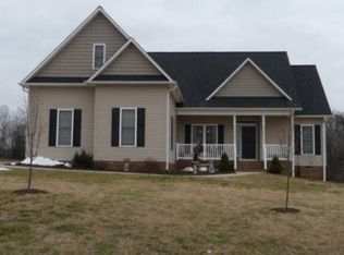 277 Charleston Ridge Dr, Mocksville, NC 27028