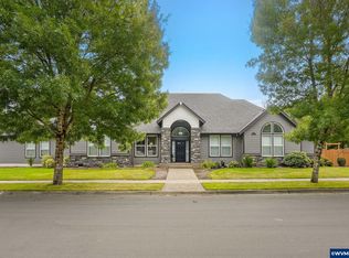920 Highland Dr, Stayton, OR 97383