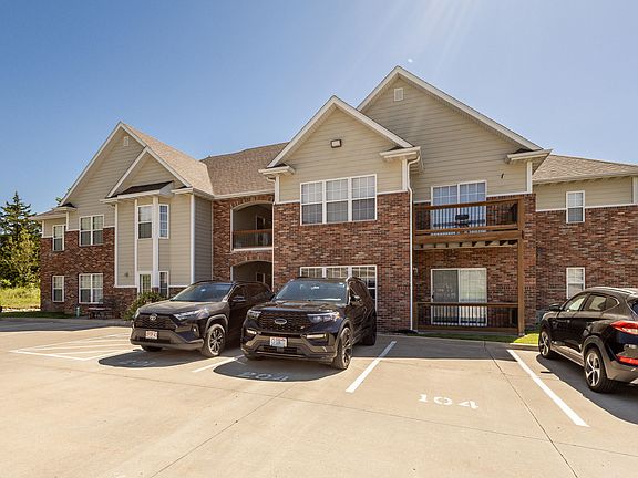 2nd image of 5315 Pebble Beach Dr APT 203