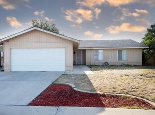 2981 Sylmar Ave, Clovis, CA 93612