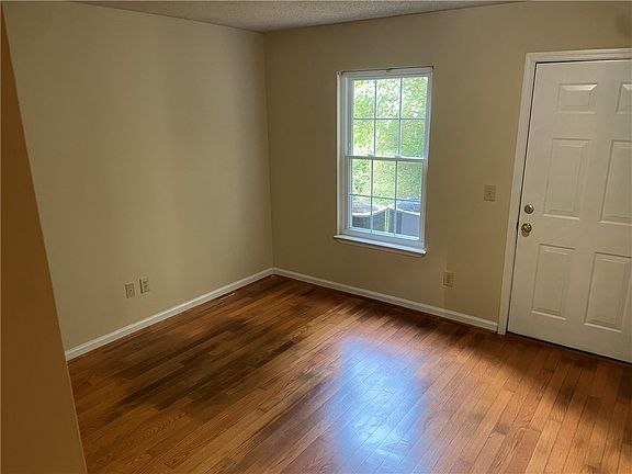 5th image of 1761 Wire Rd APT 9-3