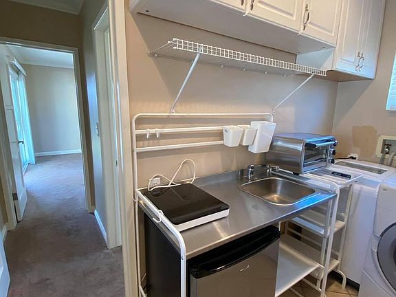 5th image of 5542 W 122nd St