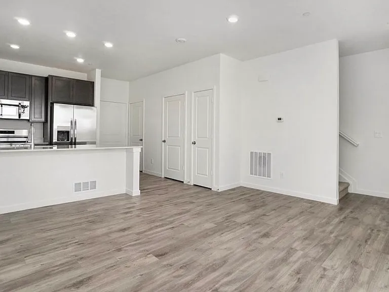 5492 2nd Ave — Photo 6