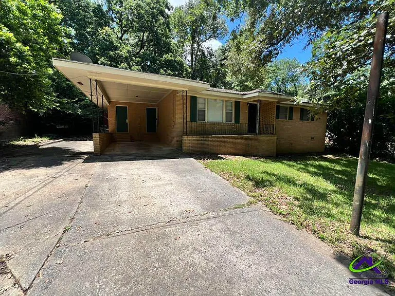 609 Arrowhead Trl — Photo 1