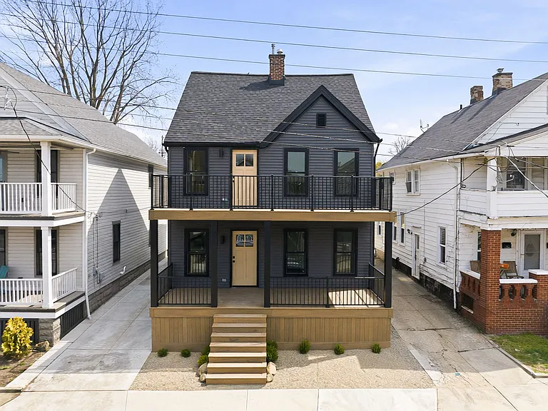 1345 W 67th St — Photo 11