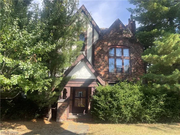 2891 Ludlow Rd, Cleveland, OH 44120