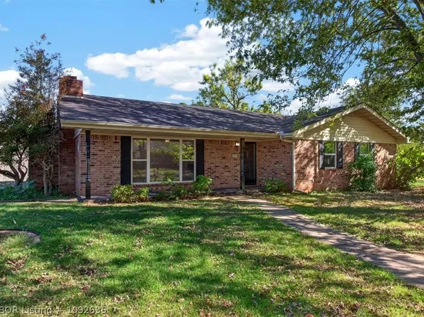 101 Chitwood Dr, Poteau, OK 74953