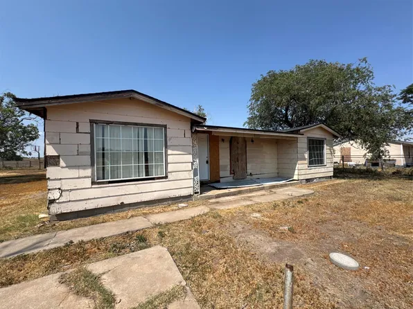 1511 Gray St, Plainview, TX 79072
