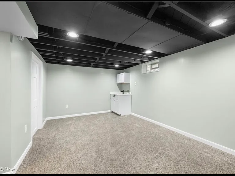 574 Huntmere Dr — Photo 10