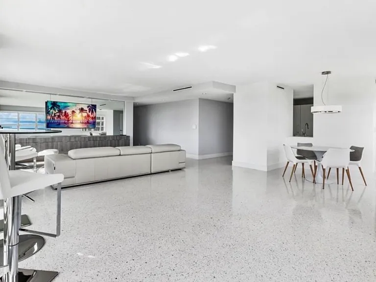 340 Sunset Dr #1211 — Photo 9