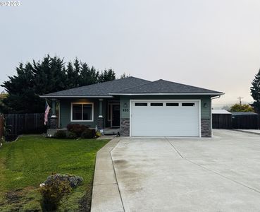455 SE Woody Ct, Myrtle Creek, OR, 97457