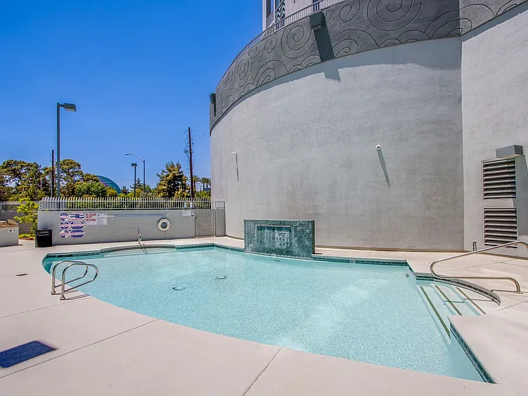 360 E Desert Inn Rd #1008 — Photo 60