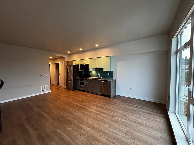 1085 103rd Ave NE #423 — Photo 4