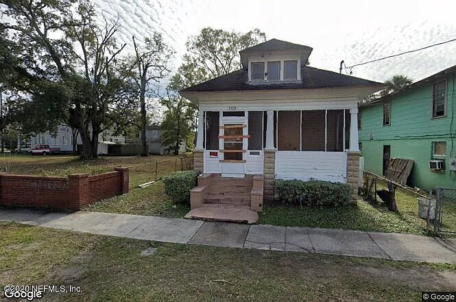 1st image of 1322 W 6th St