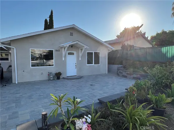 11613 Eldridge Ave, Sylmar, CA 91342