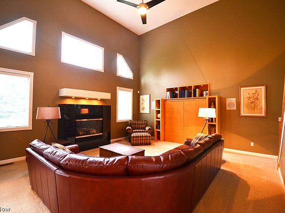 3rd image of 4289 Fall Lake Dr