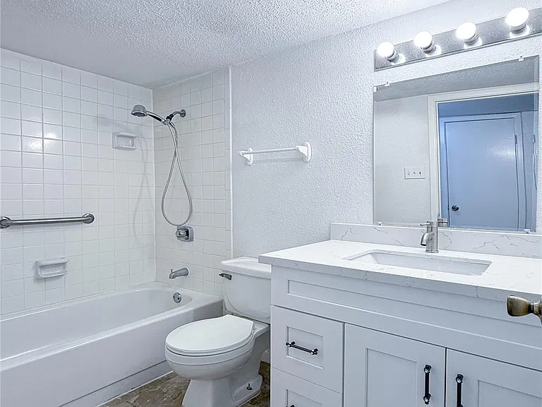 9201 Clarewood Dr #198 — Photo 13