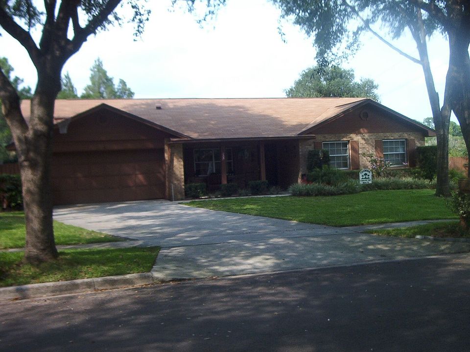 1st image of 3385 Foxwood Dr