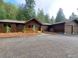 3222 Hollywood Dr NE, Olympia, WA 98516