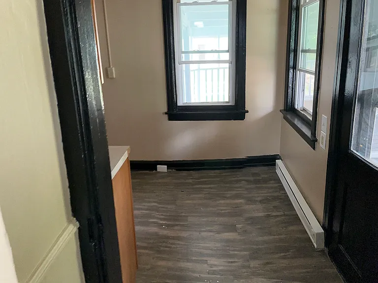31 W Green St — Photo 16