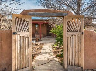 22 Mariposa Rd, Santa Fe, NM 87508