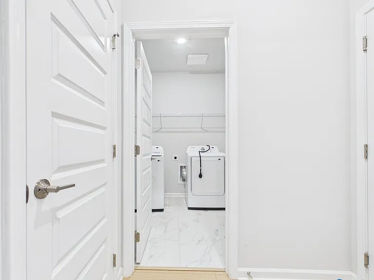 18072 Longleaf Dr — Photo 28