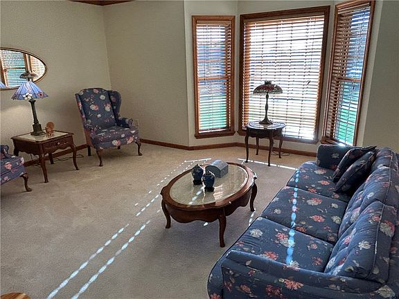 5th image of 1146 Chaucer Dr