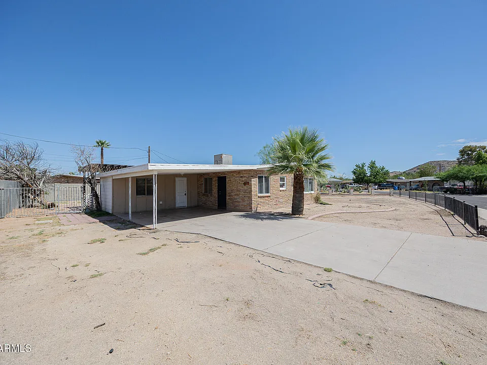 2130 W Cortez Ave