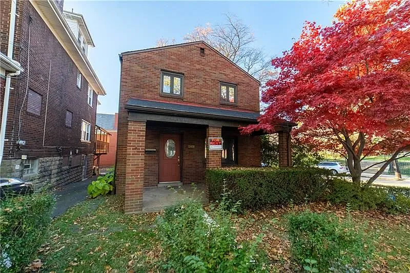 2400 Beechwood Blvd photo 1