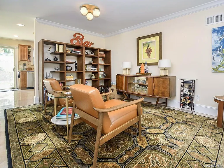 24 Sintsink Dr W — Photo 10