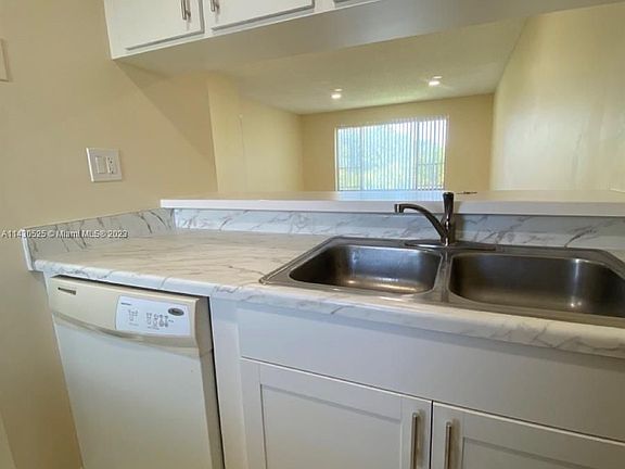 4th image of 10031 Twin Lakes Dr #25-I