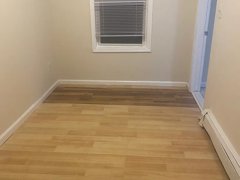 137 N 11th St #6 — Photo 7