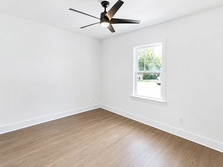 216 E Phifer St — Photo 20