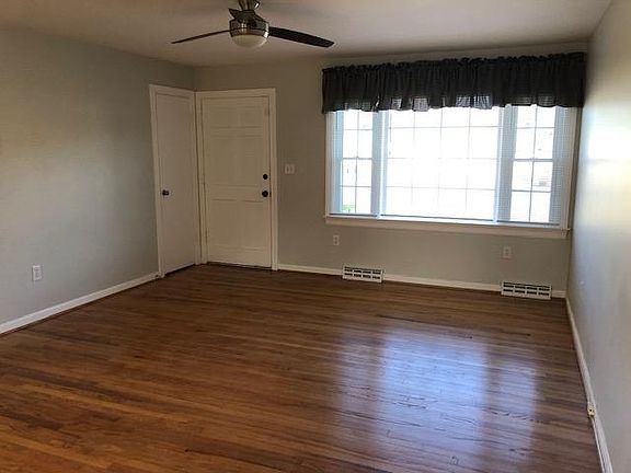 2nd image of 136 Lafayette Ave