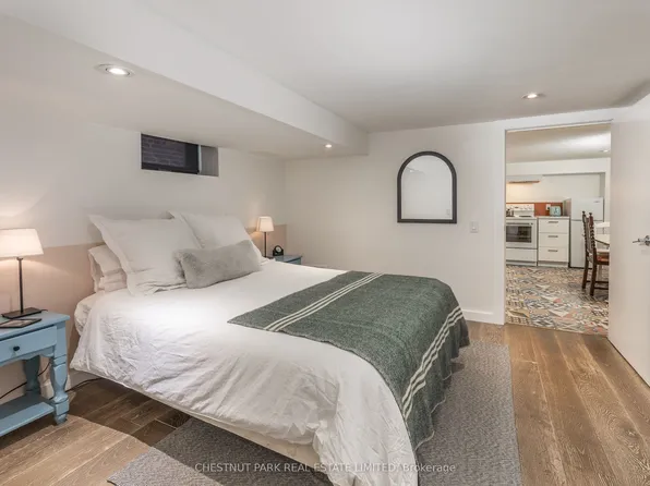 1654 Gerrard St E, Toronto, ON M4L 2A8