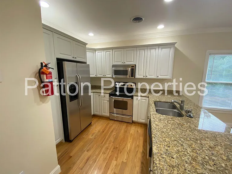 1308 Pulaski St - Inside CoC - R09009-09-12 — Photo 14