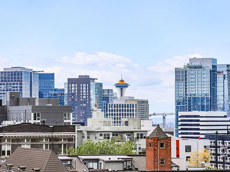 Woodworth Apartments | Vibrant & Luxurious Living in Capitol Hill — Photo 7